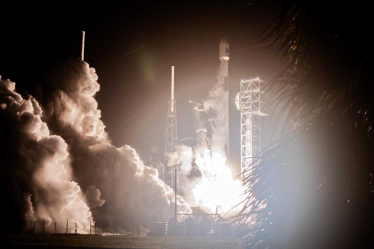Image of the PACE satelite launch